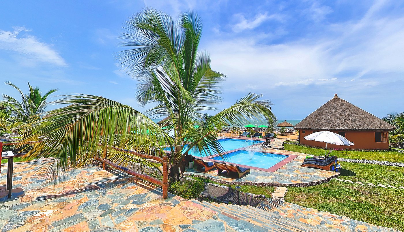 lemon-beach-resort-elmina1