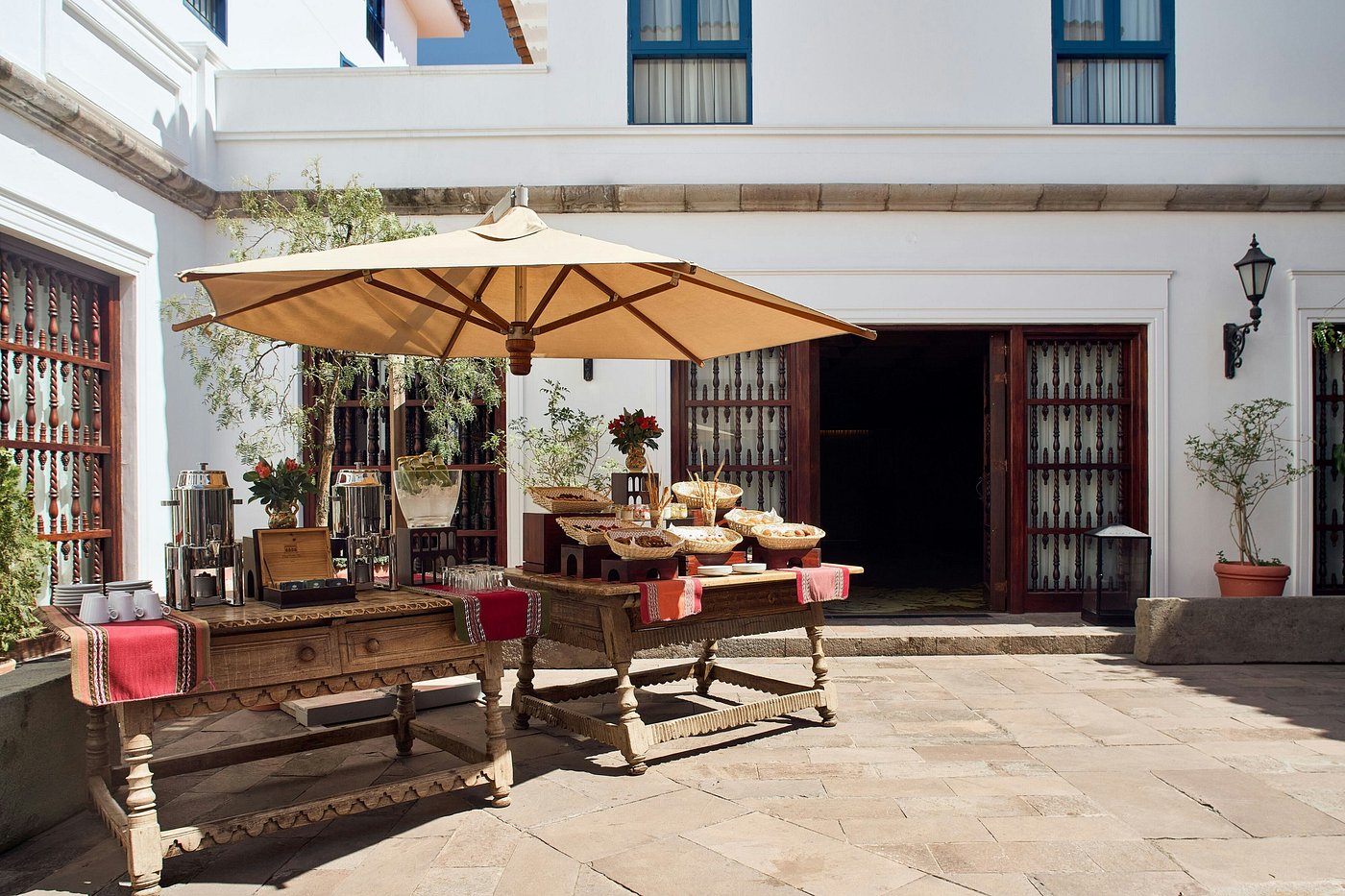 courtyard (1) courtyard (1)