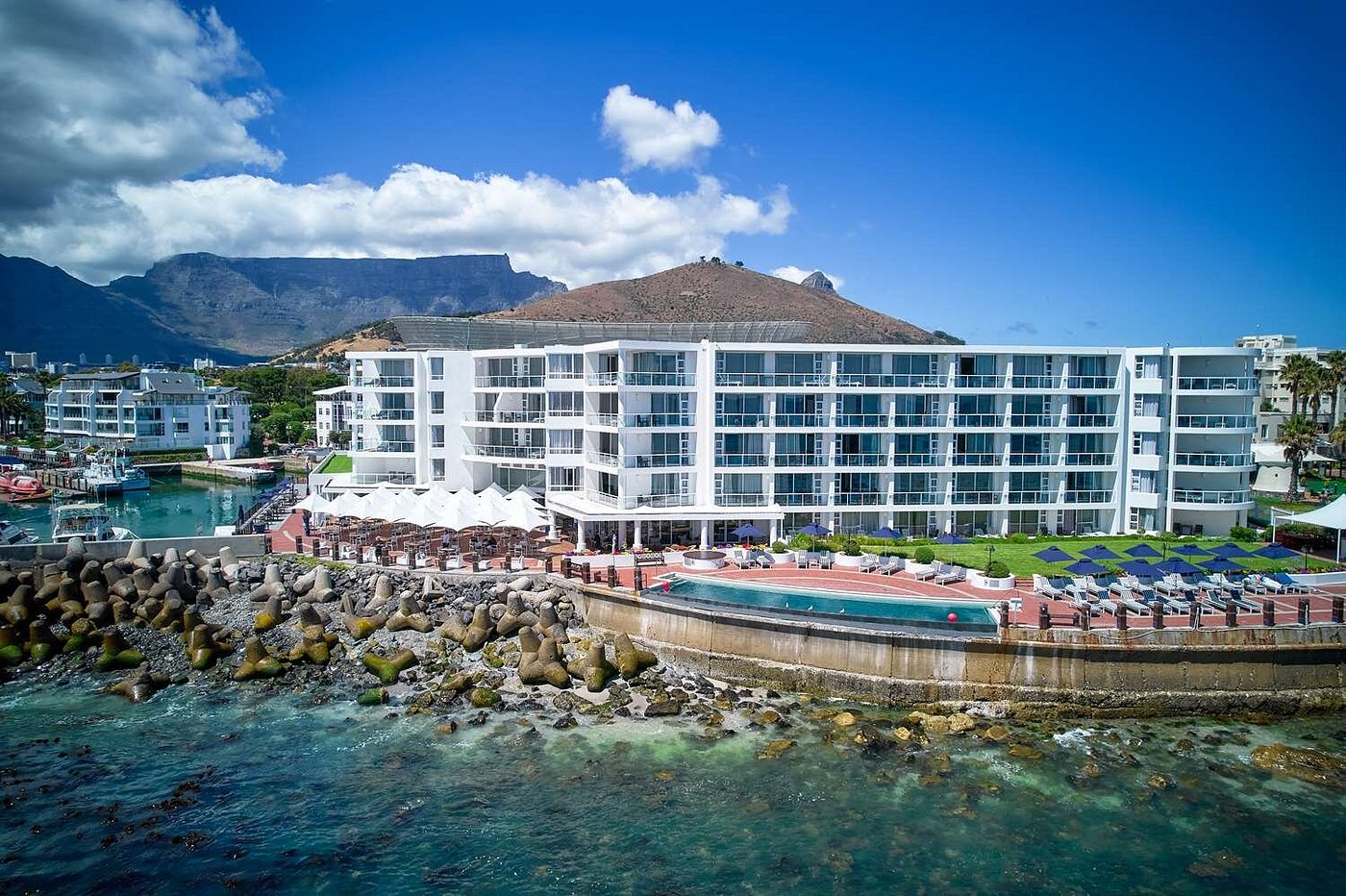 hotel-exterior-view hotel-exterior-view