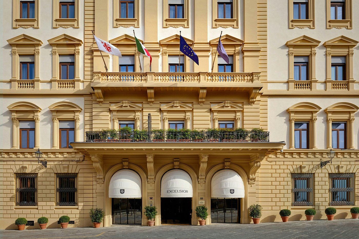 hotel-exterior hotel-exterior