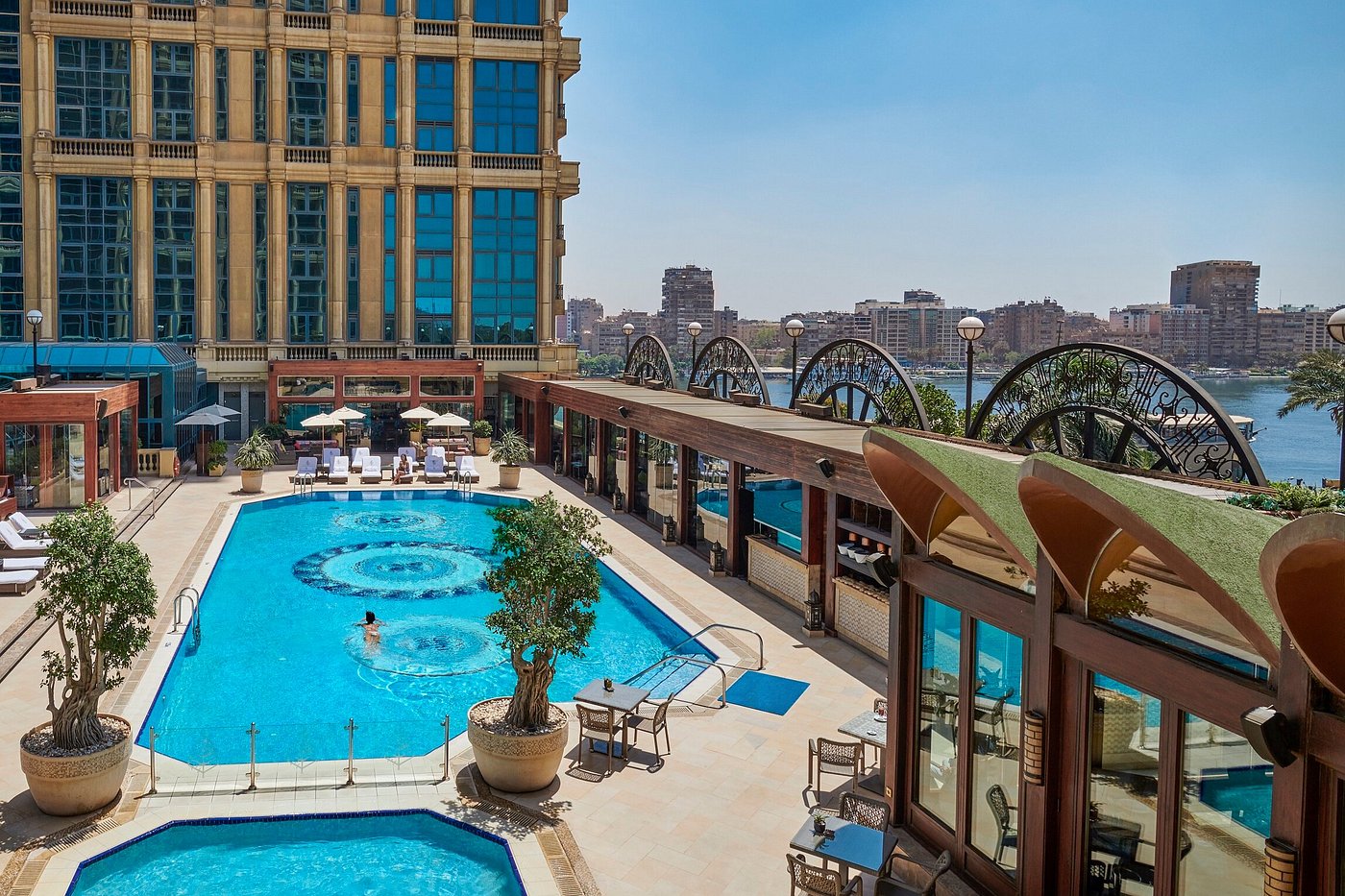 outdoor-pool outdoor-pool
