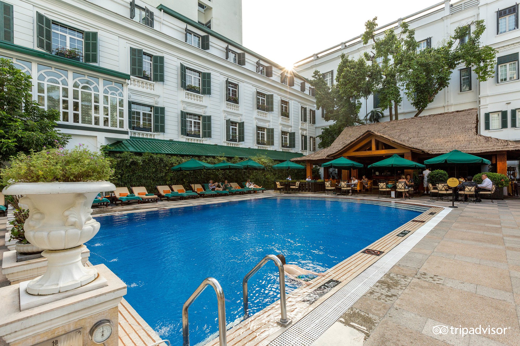 pool--v17858965 pool--v17858965