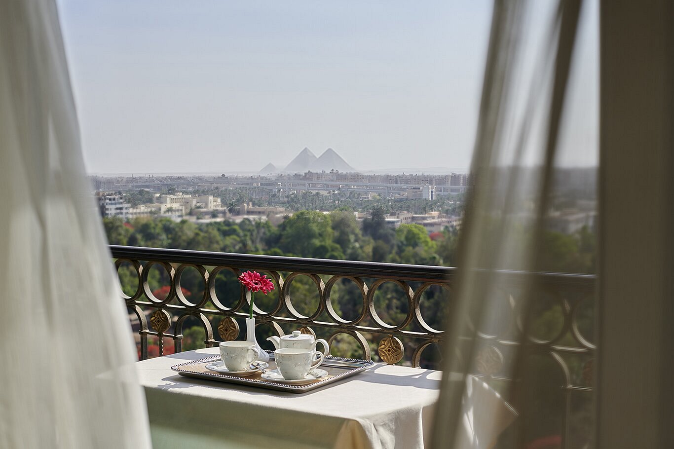 suite-pyramid-view suite-pyramid-view